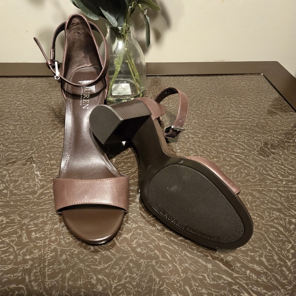 Lauren Ralph Lauren Heels sz 9B Chocolate Brown - Picture 3 of 4